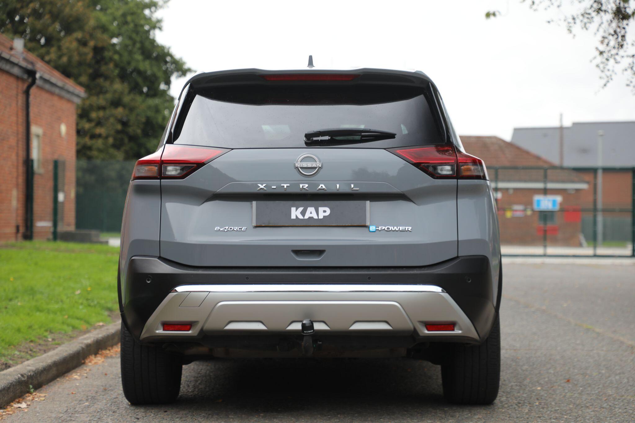 Large vehicle image